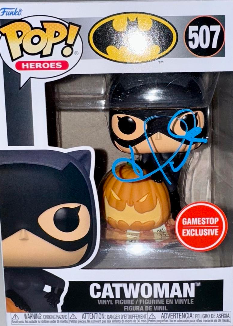 Halle Berry Signed Funko Pop #507 Catwoman (Blue Ink) - Beckett COA #3